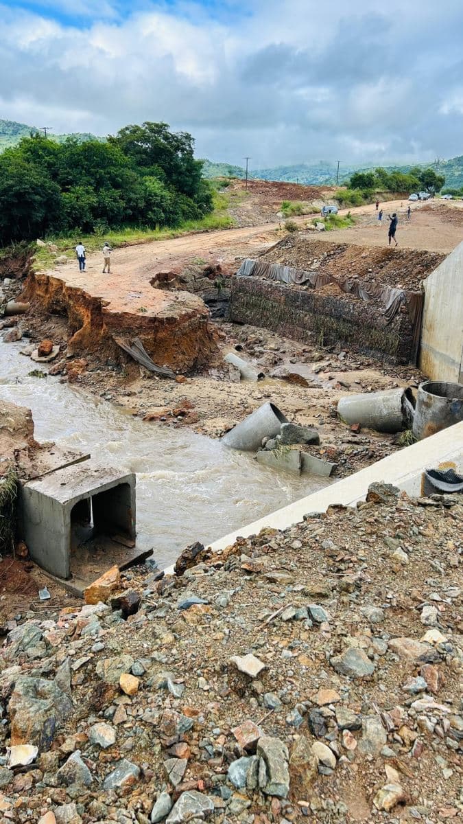 Persistent Rains Endanger Provincial Roads