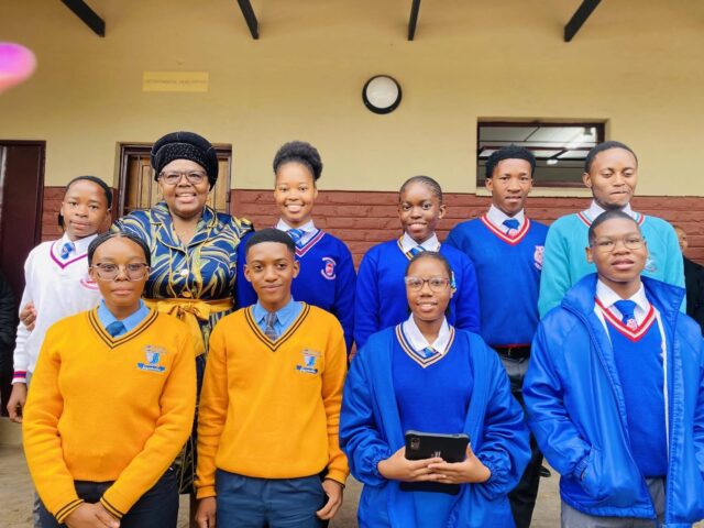 Uniform Reward for Top Mpumalanga Schools